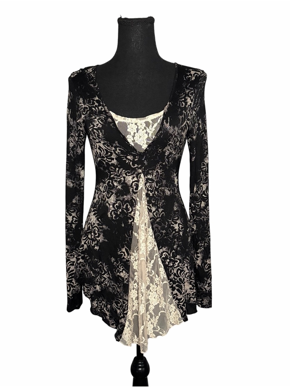 Black Floral Lace-Panel Long Sleeve Top with Paisley Print DayTrip Size Small
